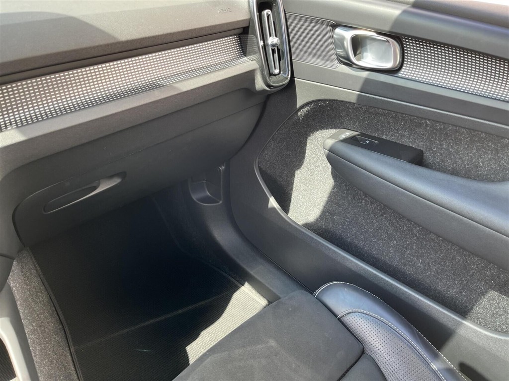 Volvo XC40 P8 Recharge Twin Plus AWD 408HK 5d Aut. - Image 26