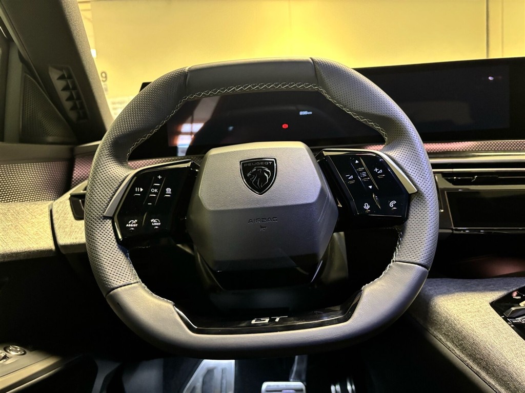 Peugeot e-5008 EL GT 210HK 5d Aut. - Image 10