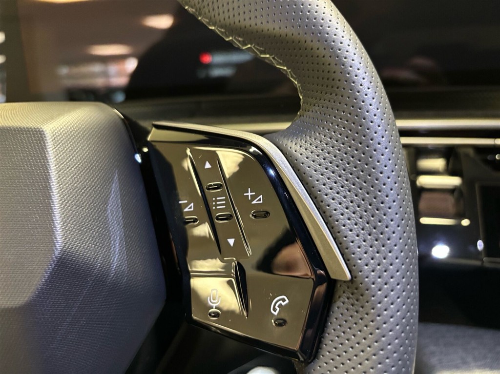Peugeot e-5008 EL GT 210HK 5d Aut. - Image 11
