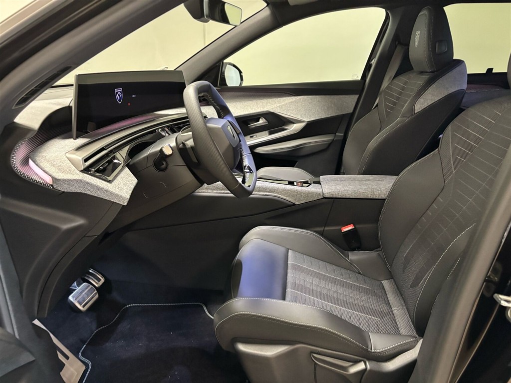 Peugeot e-5008 EL GT 210HK 5d Aut. - Image 4
