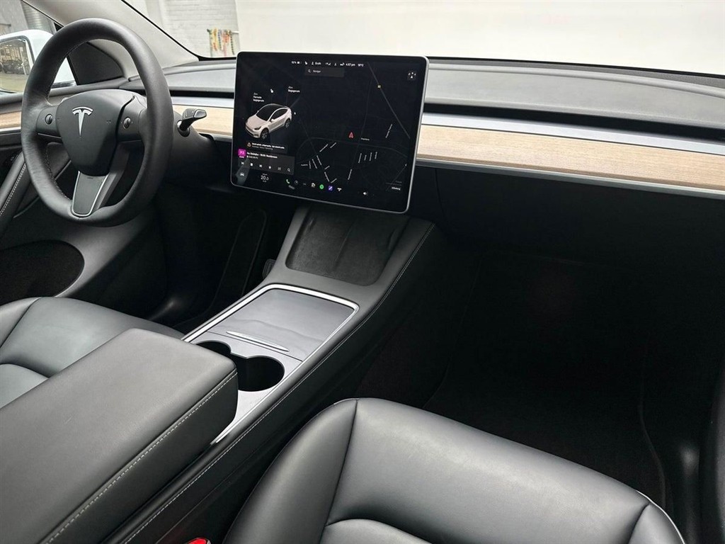 Tesla Model Y EL Long Range AWD 514HK 5d Aut. - Image 10