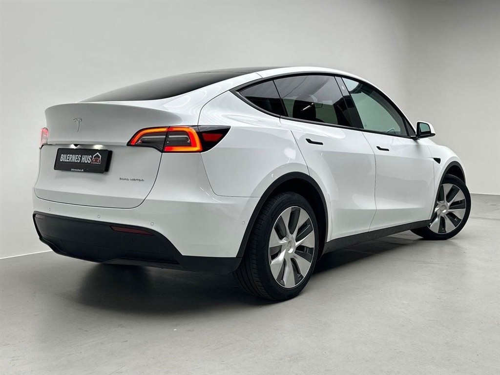 Tesla Model Y EL Long Range AWD 514HK 5d Aut. - Image 2