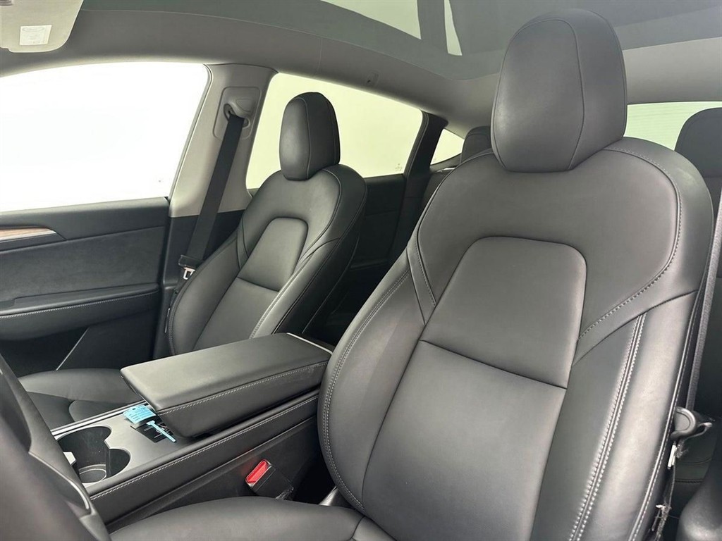 Tesla Model Y EL Long Range AWD 514HK 5d Aut. - Image 15