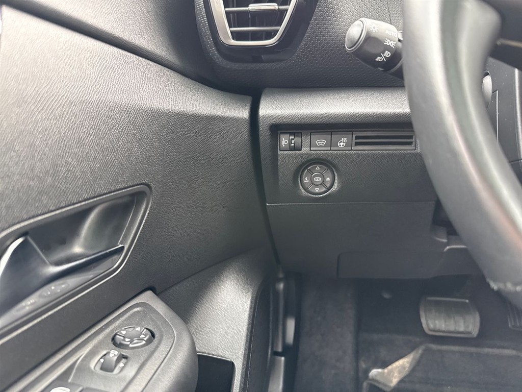 Citroën e-C4 EL Shine 136HK 5d Aut. - Image 19