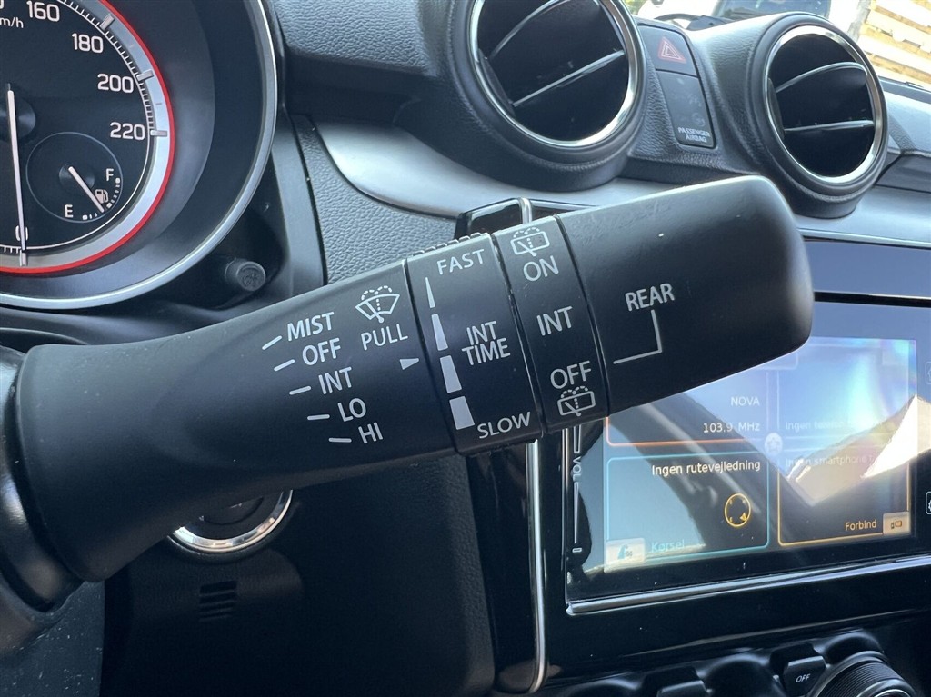 Suzuki Swift 1,2 Dualjet Mild hybrid Exclusive AEB 83HK 5d - Image 23