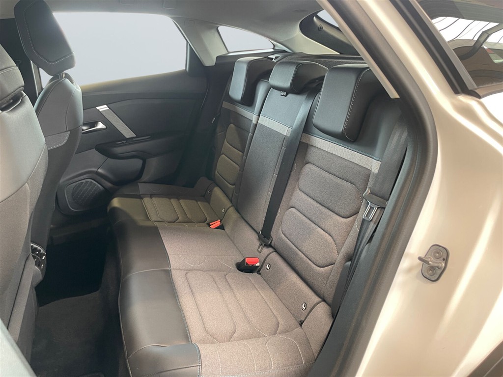 Citroën e-C4 EL Plus 136HK 5d Aut. - Image 15
