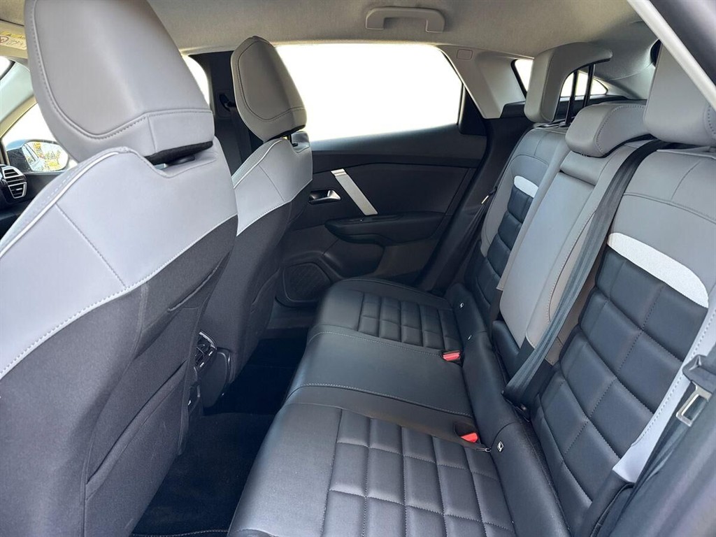 Citroën e-C4 EL Max 156HK 5d Aut. - Image 11