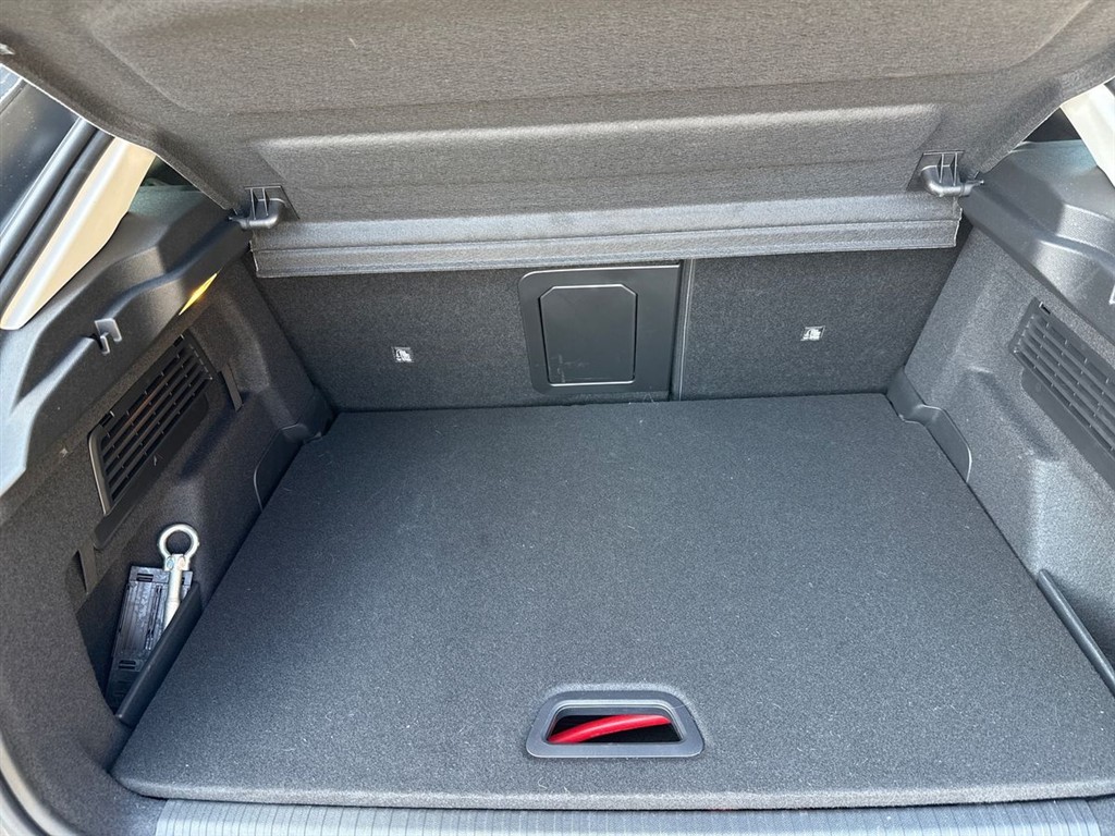 Citroën e-C4 EL Max 156HK 5d Aut. - Image 13