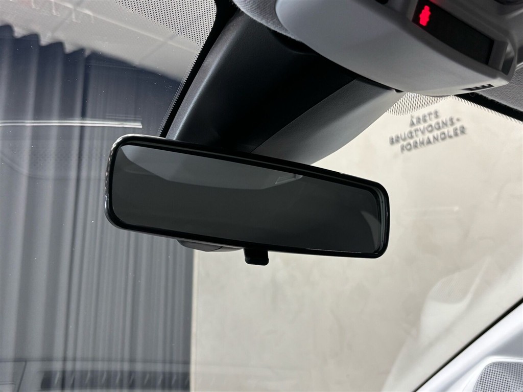 Peugeot e-208 EL Style 136HK 5d Aut. - Image 24