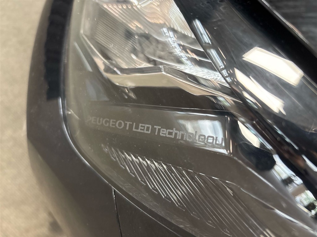 Peugeot e-208 EL Style 136HK 5d Aut. - Image 25