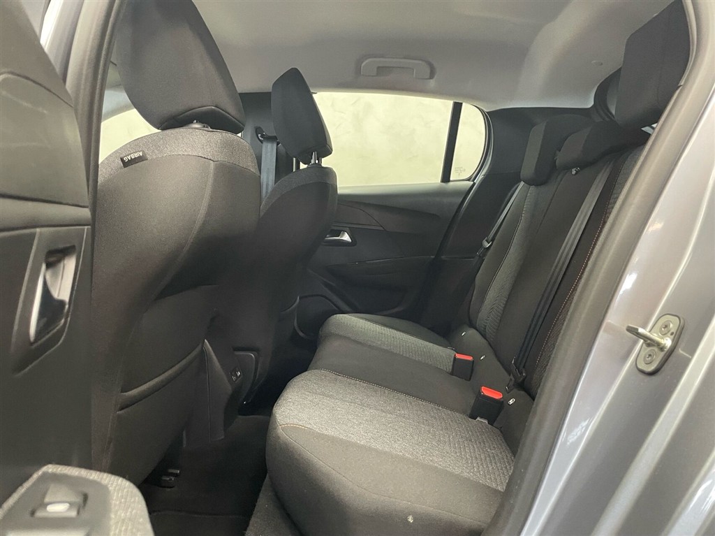 Peugeot e-208 EL Style 136HK 5d Aut. - Image 9
