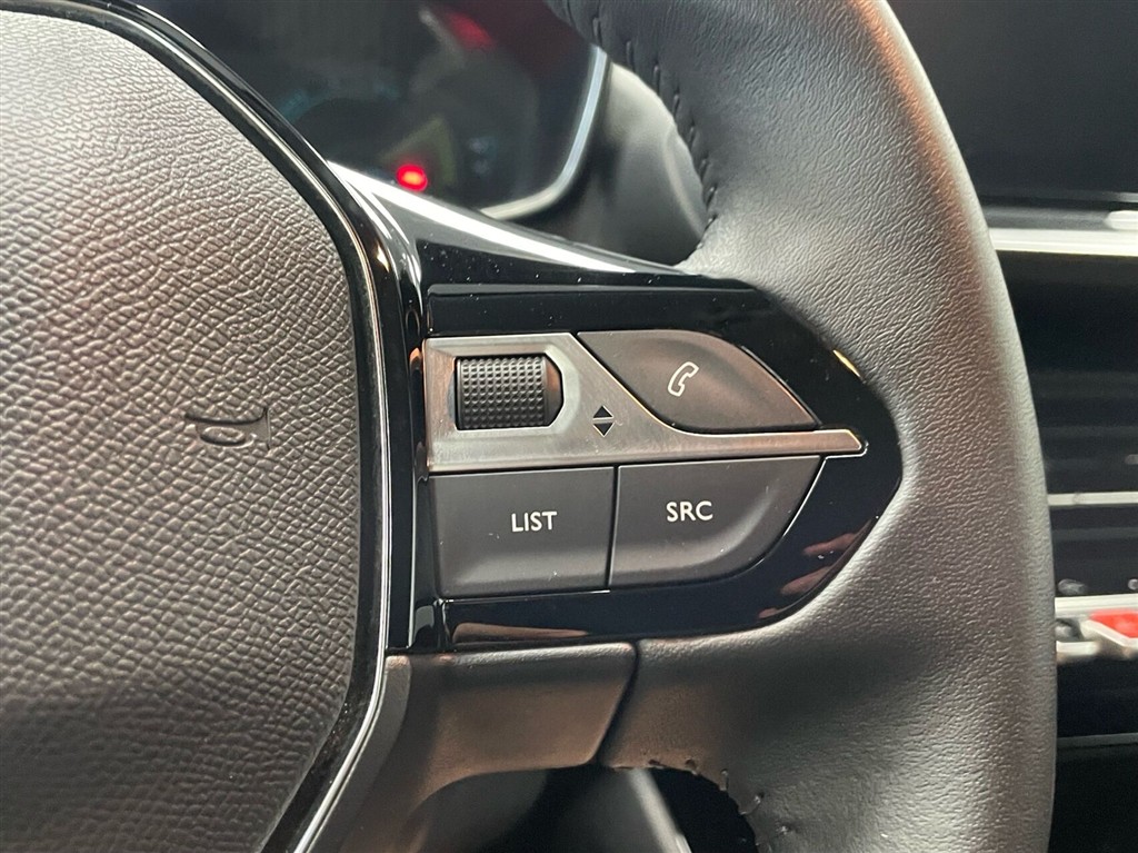 Peugeot e-208 EL Style 136HK 5d Aut. - Image 13