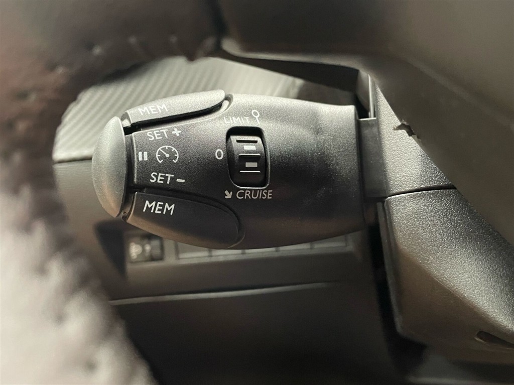 Peugeot e-208 EL Style 136HK 5d Aut. - Image 14
