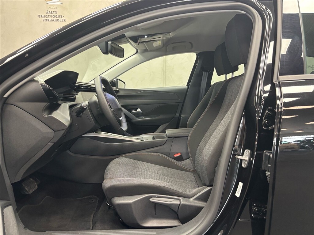 Peugeot e-308 SW EL Style 156HK Stc Aut. - Image 8
