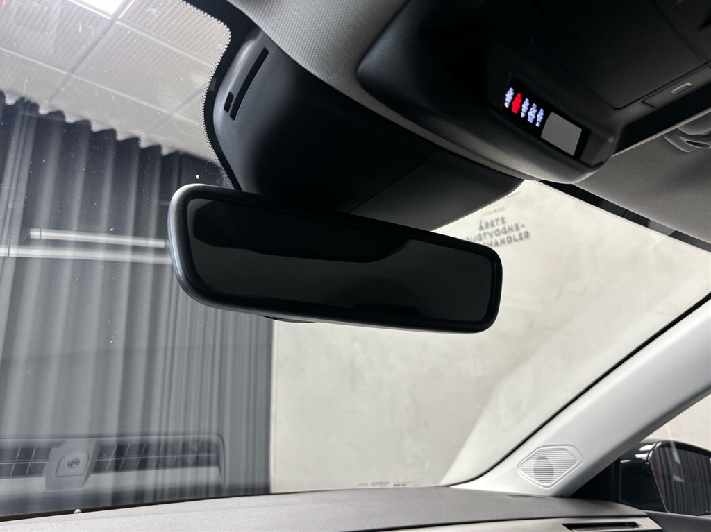 Peugeot e-308 SW EL Style 156HK Stc Aut. - Image 26