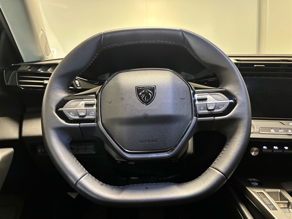 Peugeot e-308 SW EL Style 156HK Stc Aut. - Image 9
