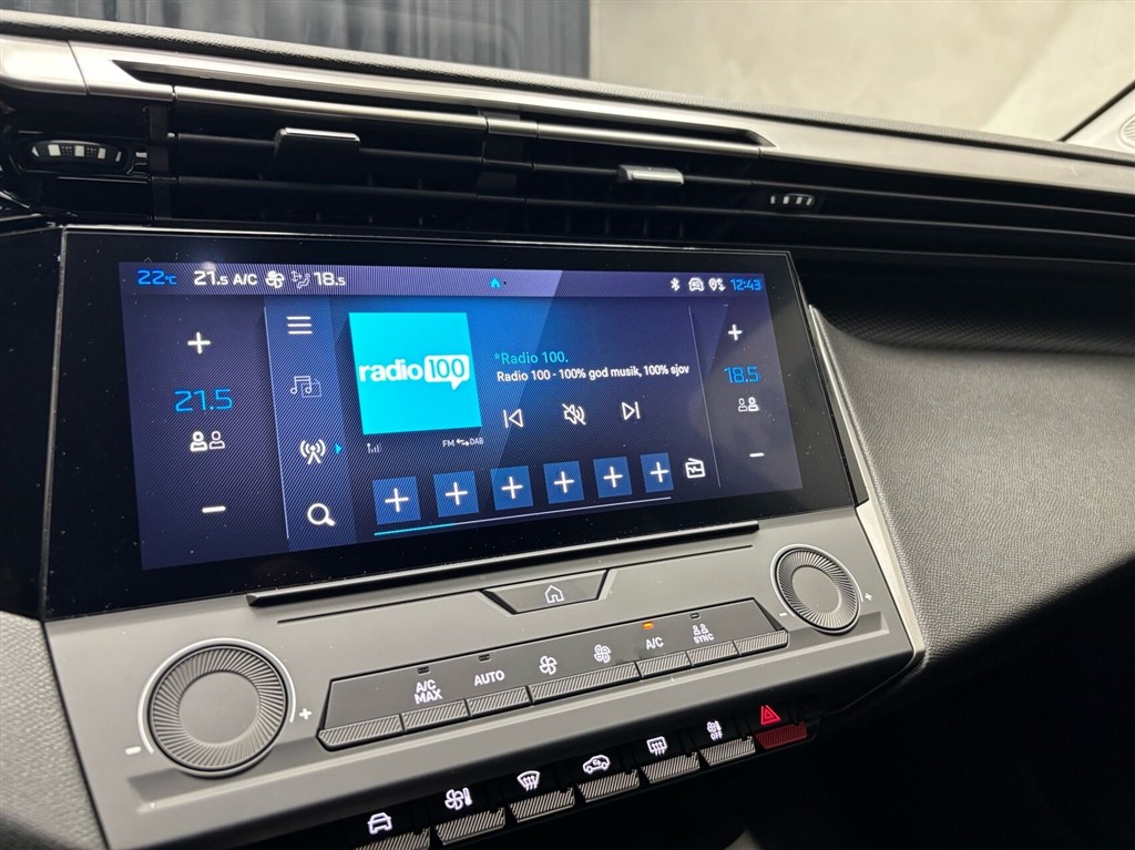 Peugeot e-308 EL Style 156HK Stc Aut. - Image 14