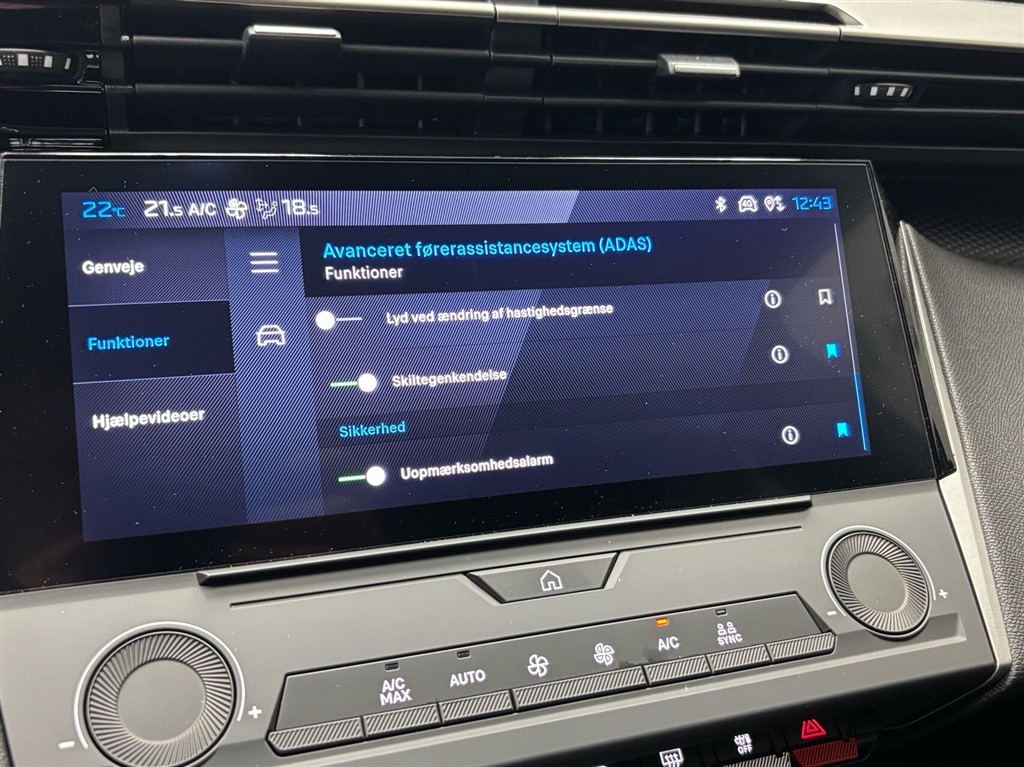Peugeot e-308 EL Style 156HK Stc Aut. - Image 18