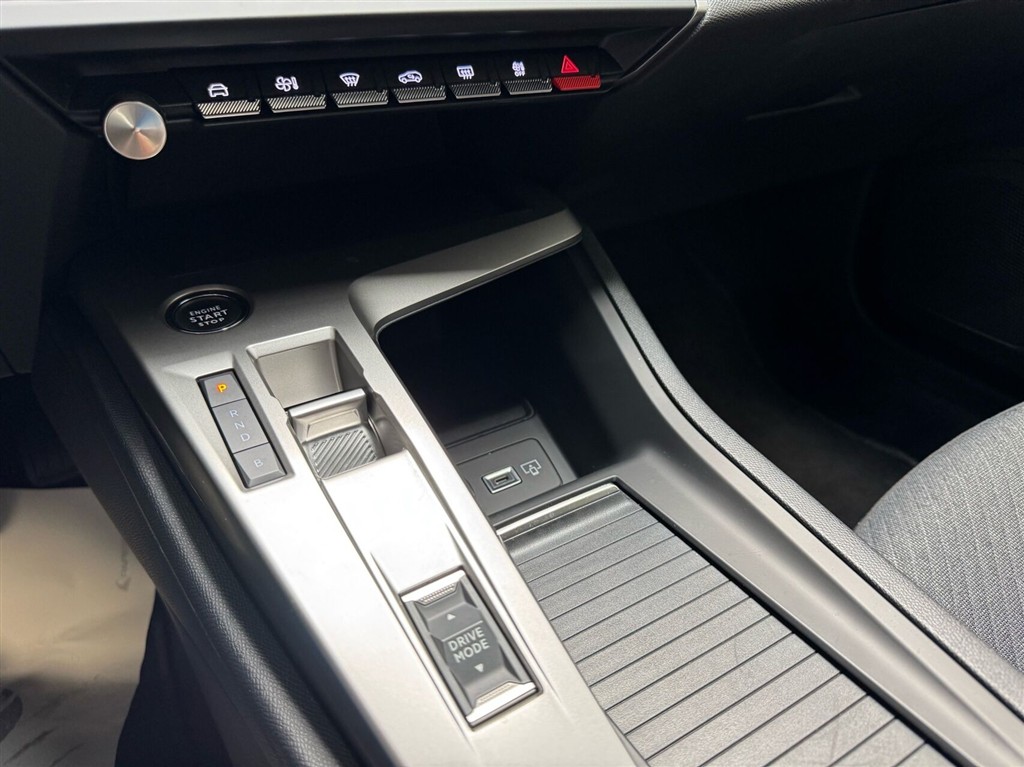 Peugeot e-308 EL Style 156HK 5d Aut. - Image 16