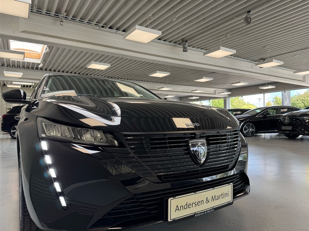 Peugeot e-308 EL Style 156HK 5d Aut. - Image 3