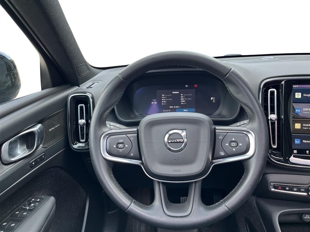 Volvo EX40 Twin Motor Performance Black Edition AWD 442HK 5d Aut. - Image 11