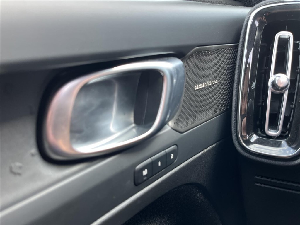 Volvo EX40 Twin Motor Performance Black Edition AWD 442HK 5d Aut. - Image 22
