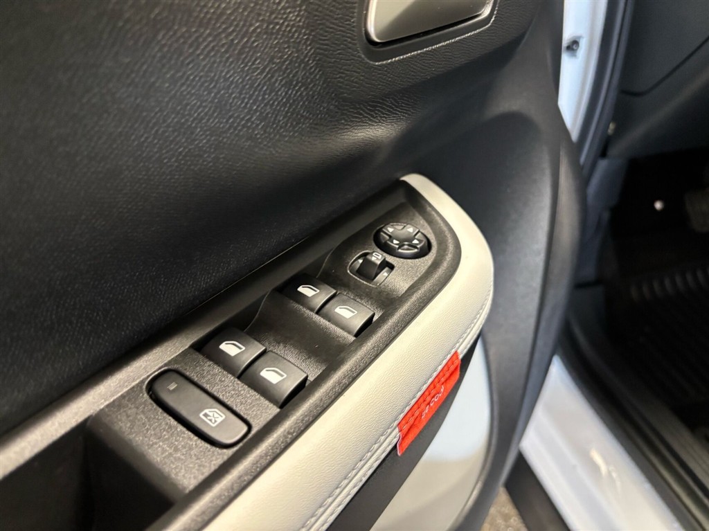 Citroën e-C3 EL Max 113HK 5d Aut. - Image 7