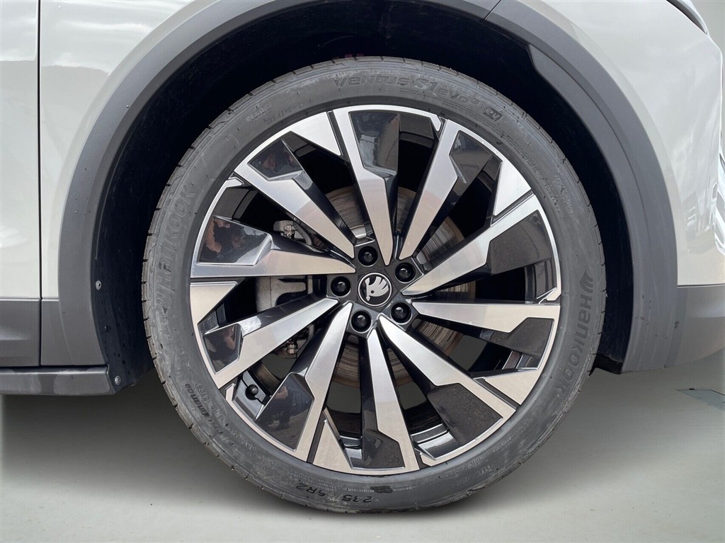 Skoda Elroq 85 EL Sportline 286HK 5d Aut. - Image 8