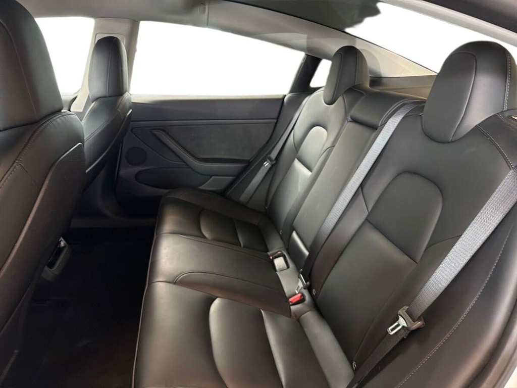 Tesla Model 3 EL 283HK Aut. - Image 9