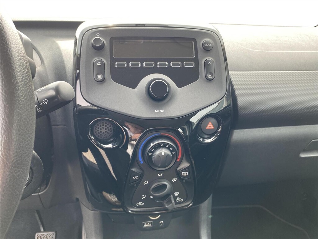 Citroën C1 1,0 VTi Limited 72HK 5d - Image 11