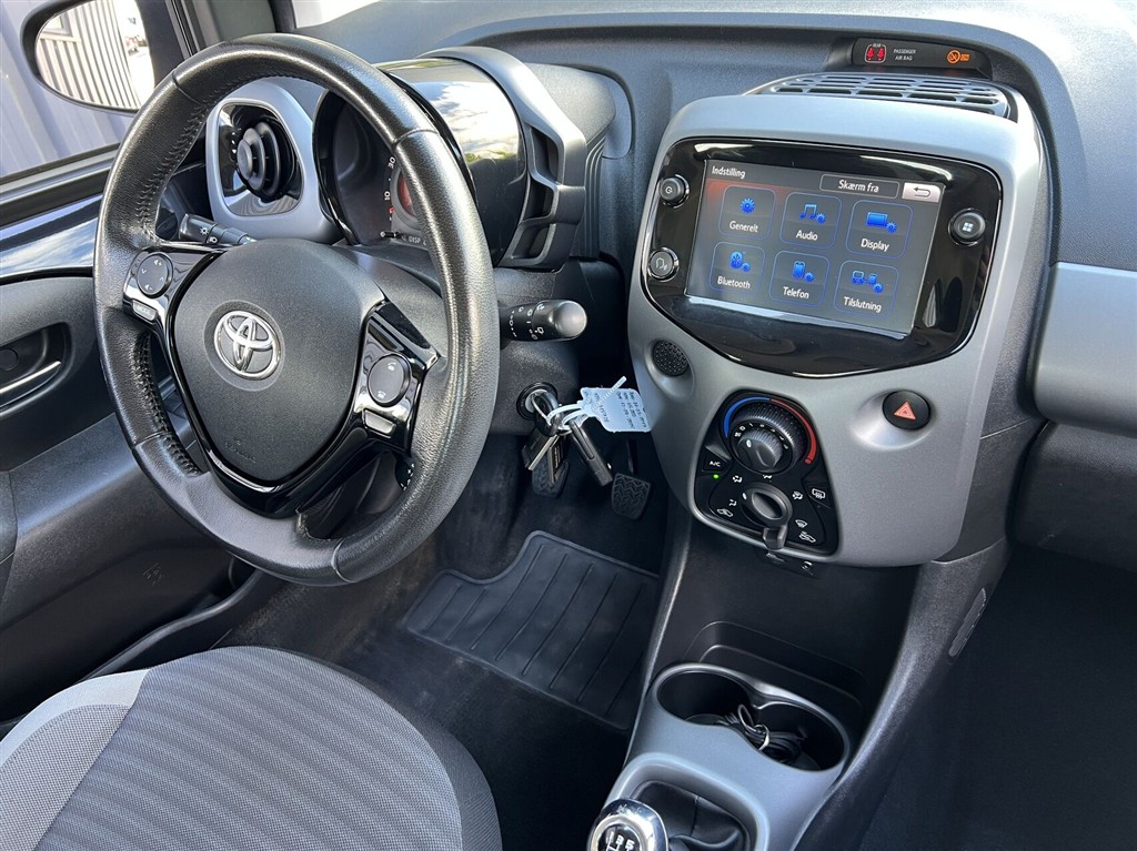 Toyota Aygo 1,0 VVT-I X-plore DAB+ 72HK 5d - Image 6