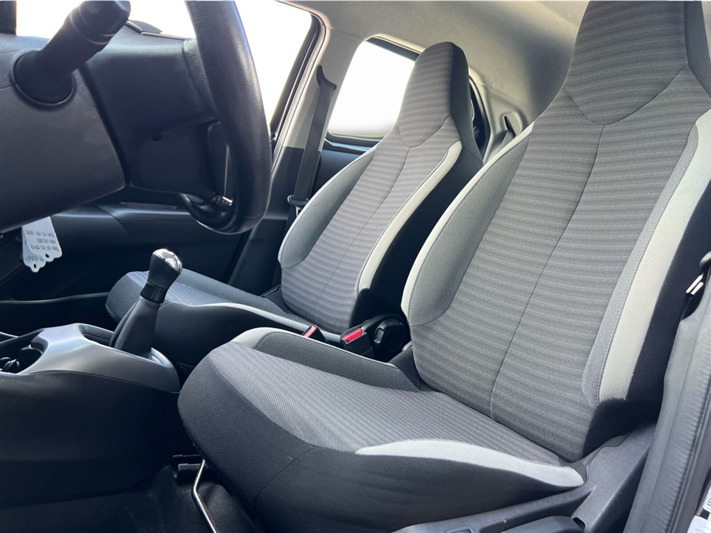 Toyota Aygo 1,0 VVT-I X-plore DAB+ 72HK 5d - Image 10