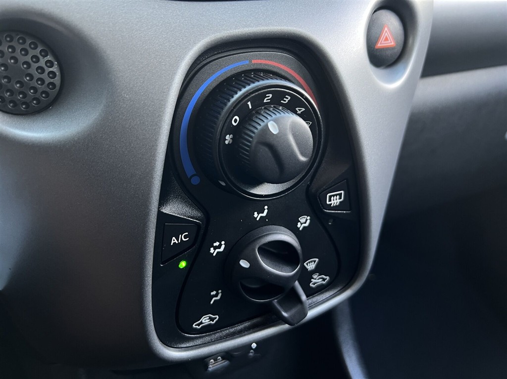Toyota Aygo 1,0 VVT-I X-plore DAB+ 72HK 5d - Image 13