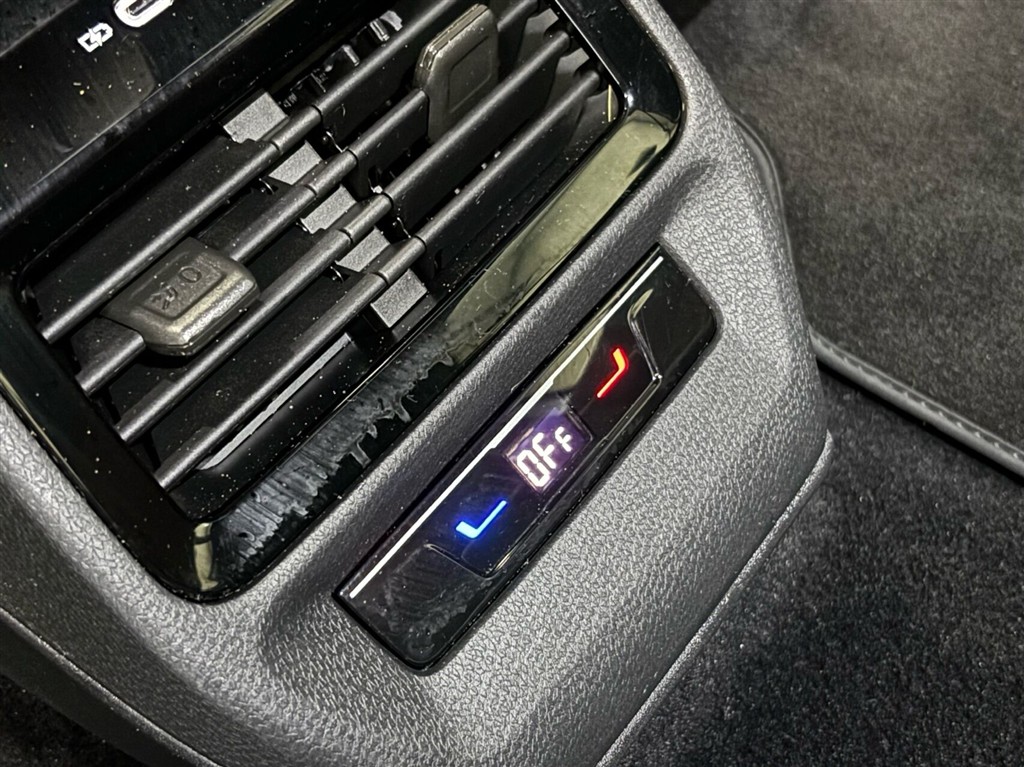 VW ID.4 EL Pro Performance 204HK 5d Aut. - Image 10