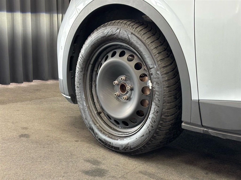 VW ID.4 EL Pro Performance 204HK 5d Aut. - Image 5