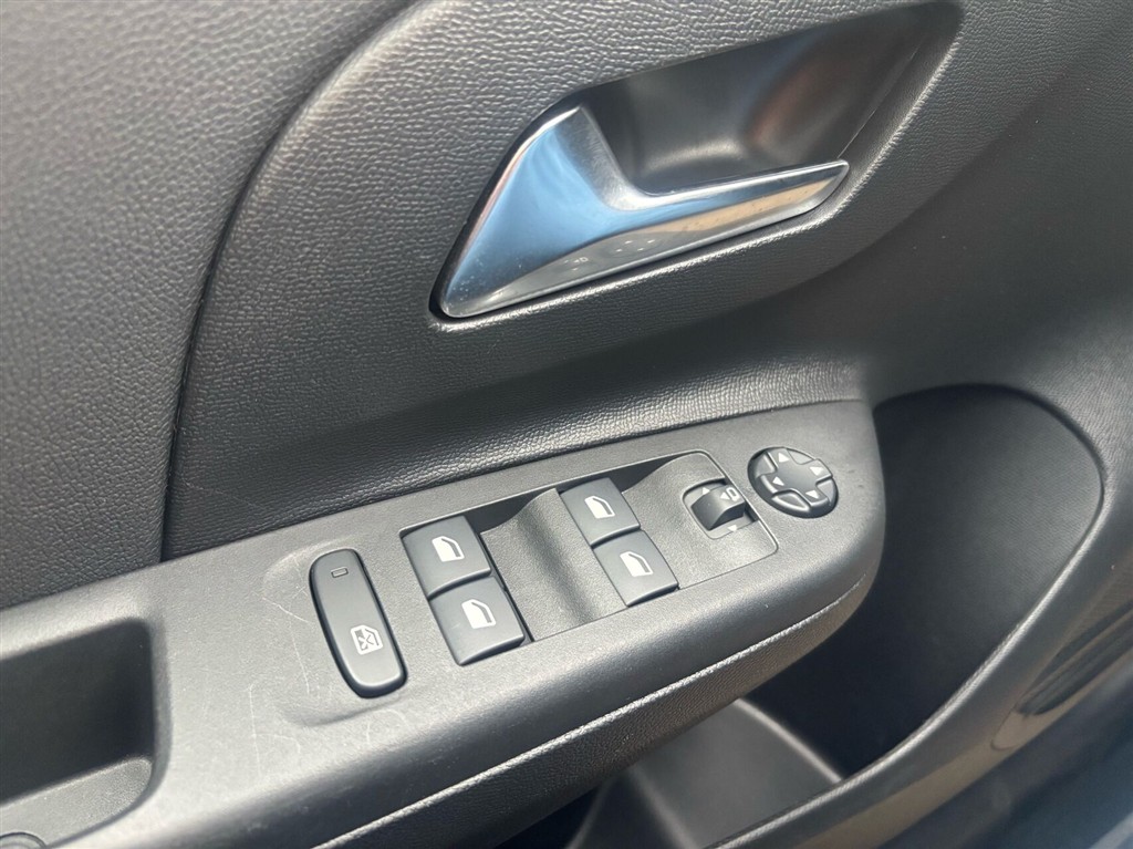 Opel Corsa 1,2 PureTech Sport 100HK 5d 6g - Image 22