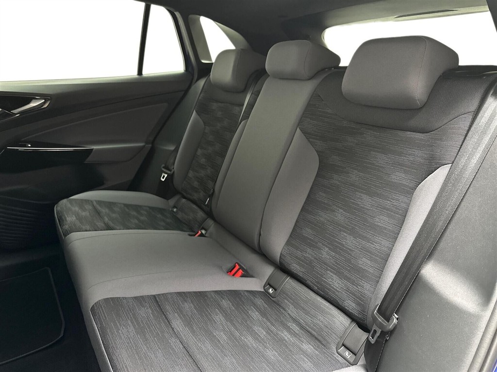 VW ID.4 EL Pro Performance 204HK 5d Aut. - Image 13