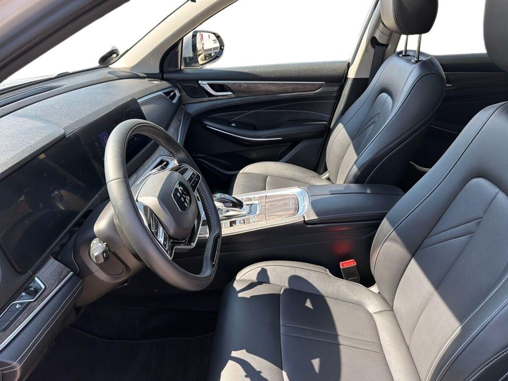 Navor E5 1,5 Plugin-hybrid Rock E-CVT 218HK 5d Aut. - Image 10
