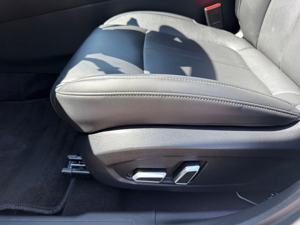 Navor E5 1,5 Plugin-hybrid Rock E-CVT 218HK 5d Aut. - Image 21