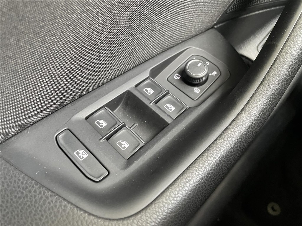 VW Passat Variant 1,4 TSI Plugin-hybrid GTE HIGH DSG 218HK Stc 6g Aut. - Image 25