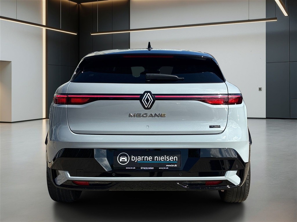 Renault Mégane E-TECH Techno 220HK 5d Aut. - Image 3