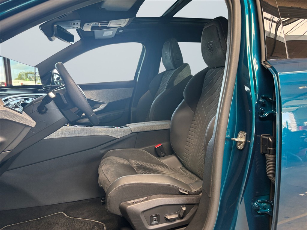 Peugeot e-5008 EL GT Pack 210HK 5d Aut. - Image 11