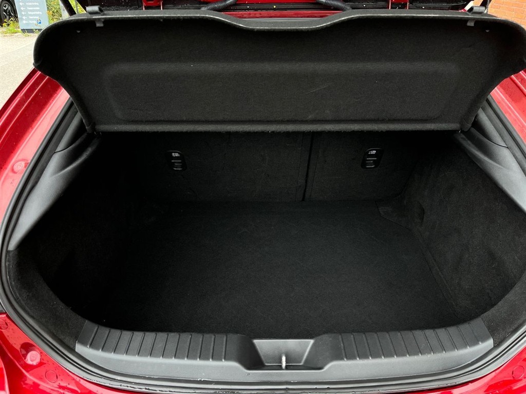 Mazda 3 2,0 Skyactiv-G Mild hybrid Cosmo 150HK 5d 6g Aut. - Image 13