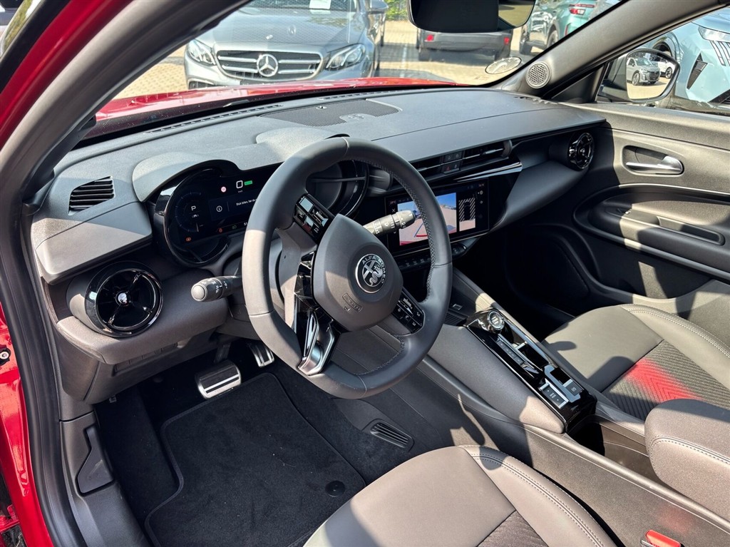 Alfa Romeo Junior 54 kWh 156hk - Image 9