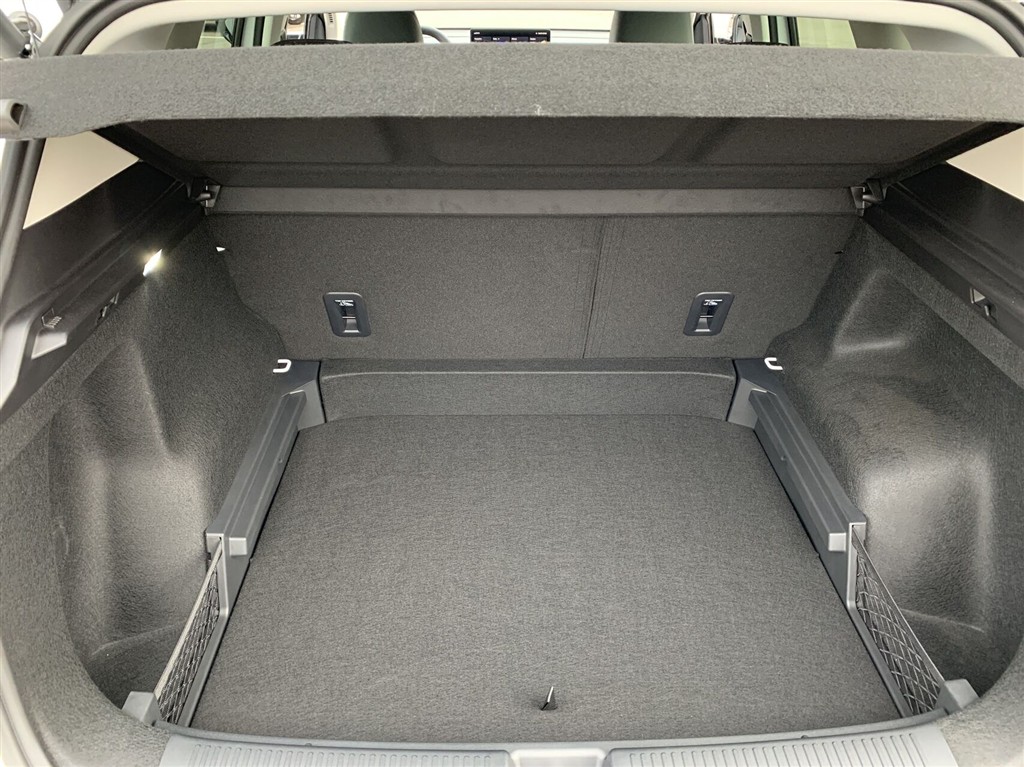 MG MGS5 Electric 64 kWh LR RWD Luxury 231HK Stc Aut. - Image 12