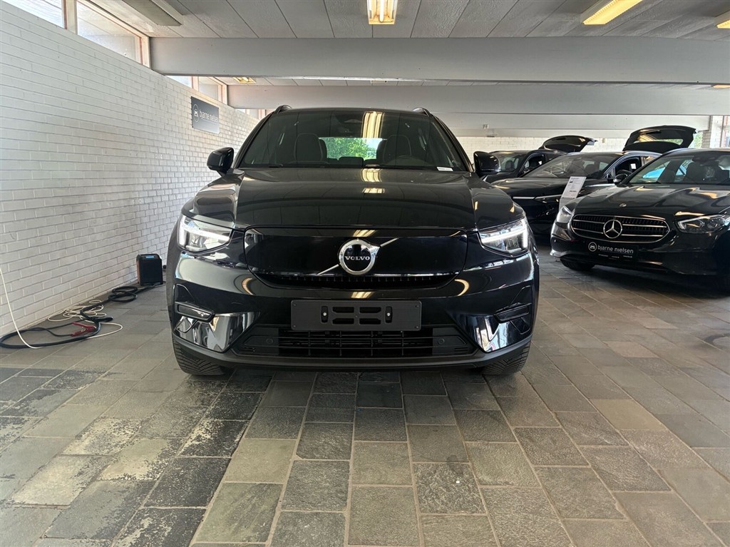 Volvo XC40 Recharge Extended Range Plus 252HK 5d Aut. - Image 4