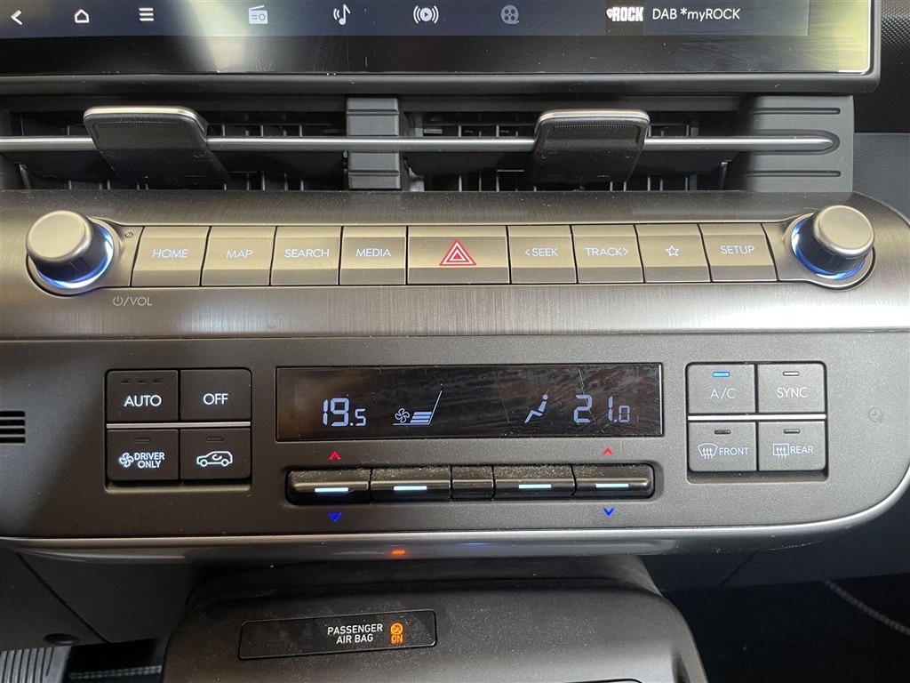 Hyundai Kona Electric 65,4 kWh Essential Long Range 217HK 5d Aut. - Image 16