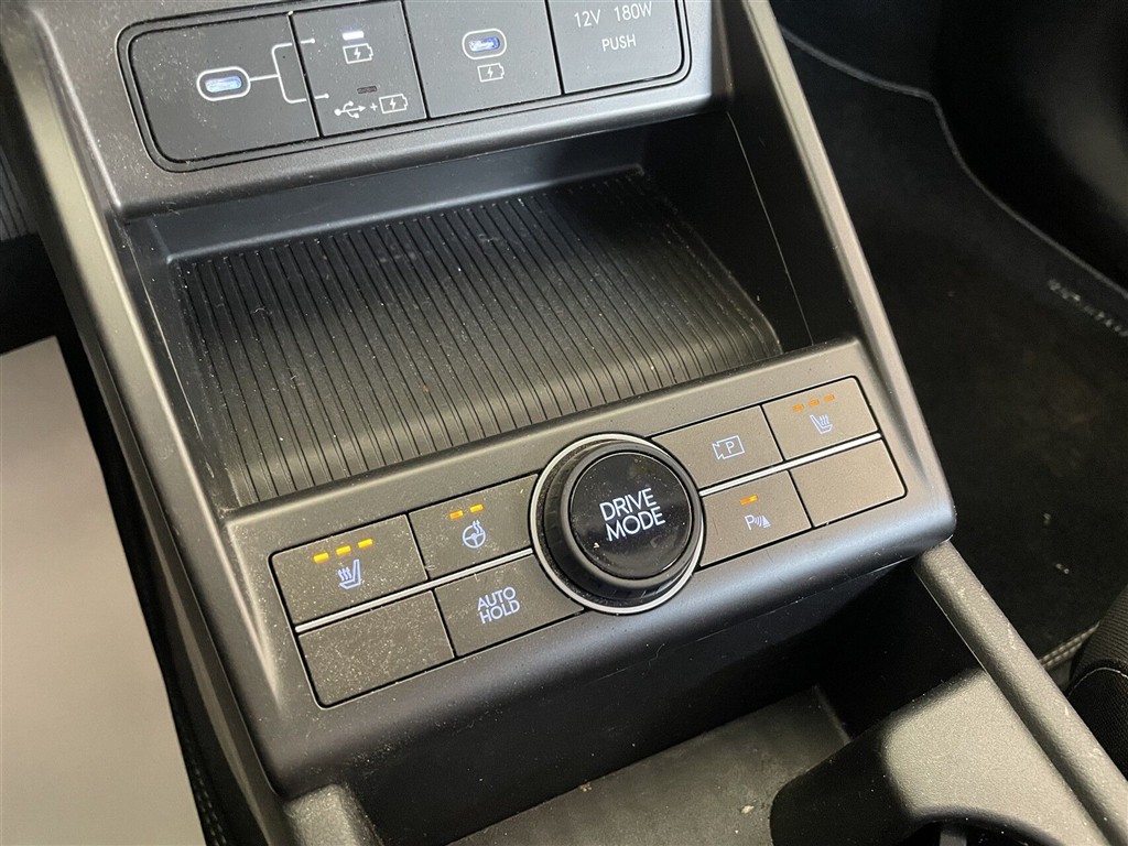 Hyundai Kona Electric 65,4 kWh Essential Long Range 217HK 5d Aut. - Image 17