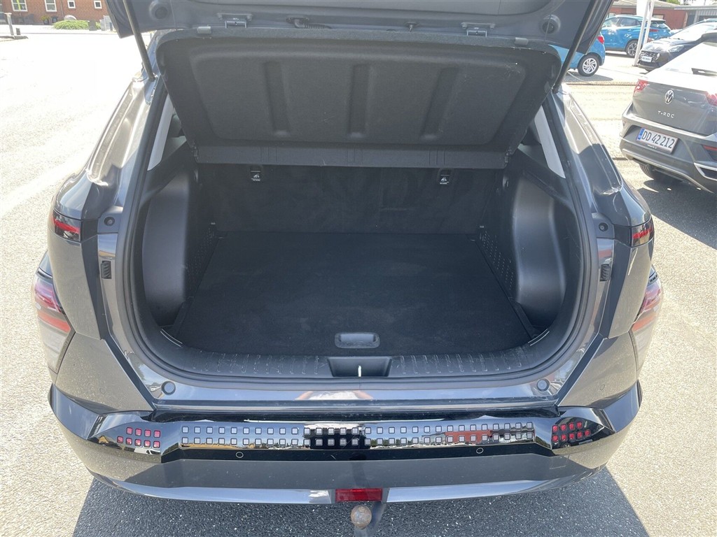 Hyundai Kona Electric 65,4 kWh Essential Long Range 217HK 5d Aut. - Image 4