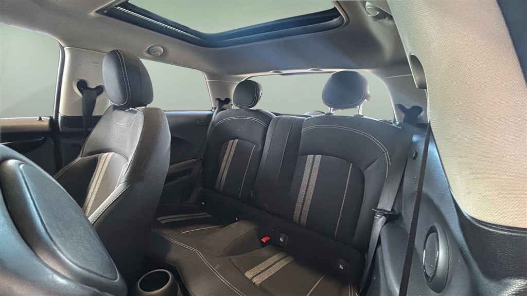 Mini Cooper SE EL Essential 184HK 3d Aut. - Image 8